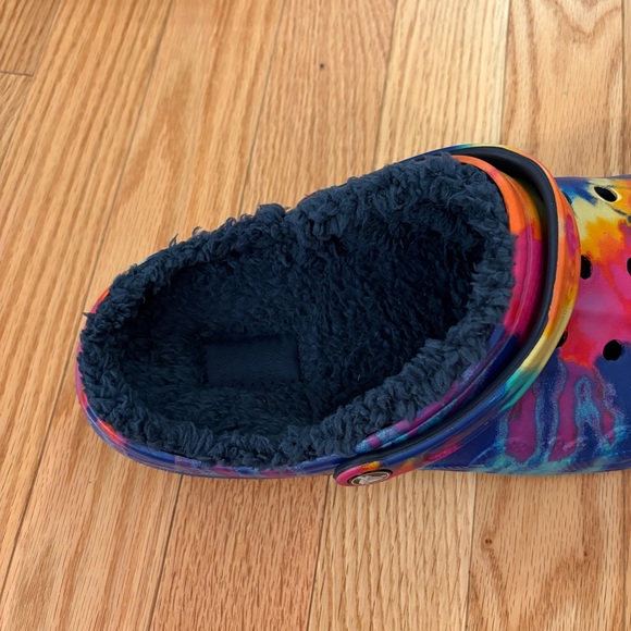 Crocs Baya Lined Tie-dye Graphic Clog - Picture 9 of 12